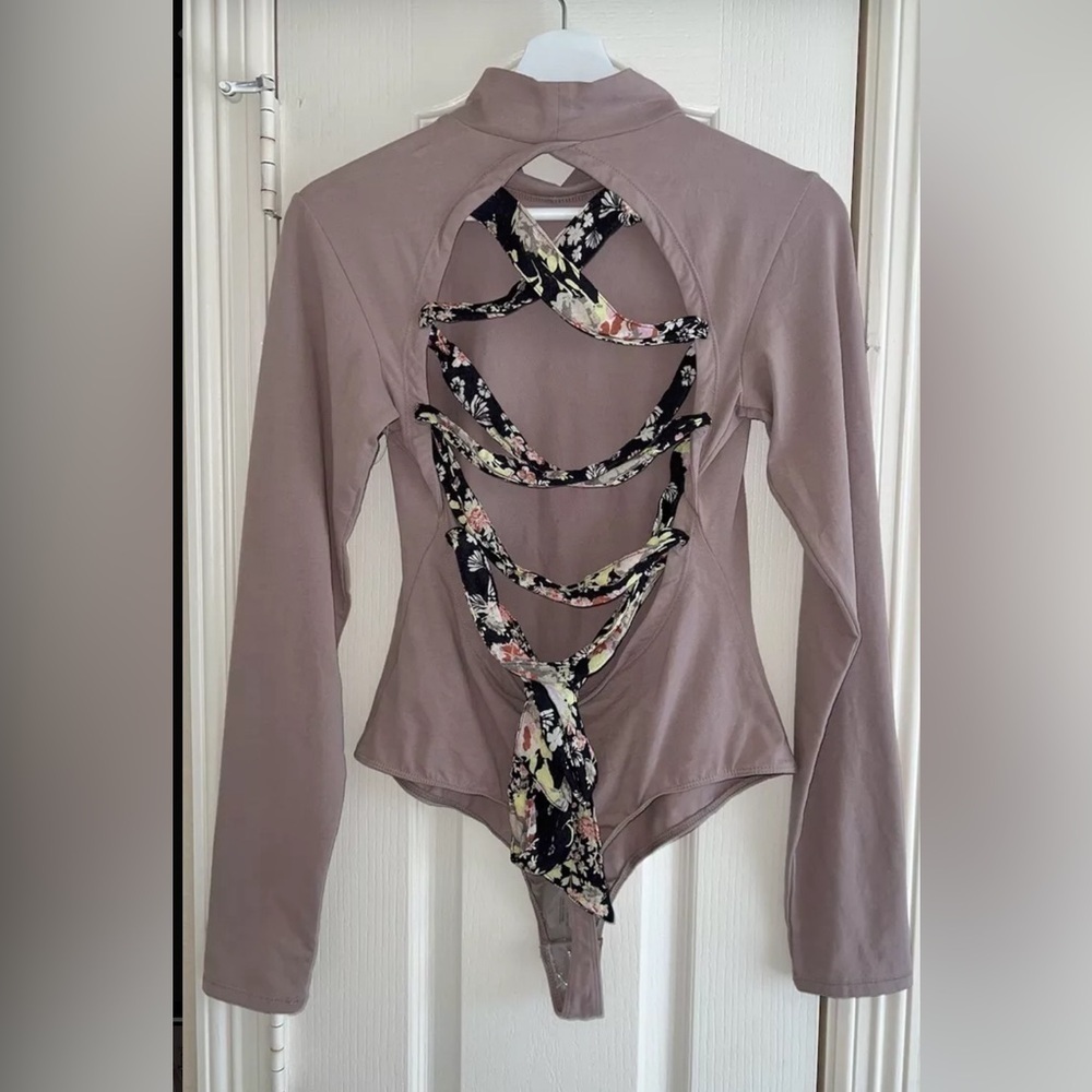 Nwot Free People Straps In The Back Bodysuit Tan Sz S